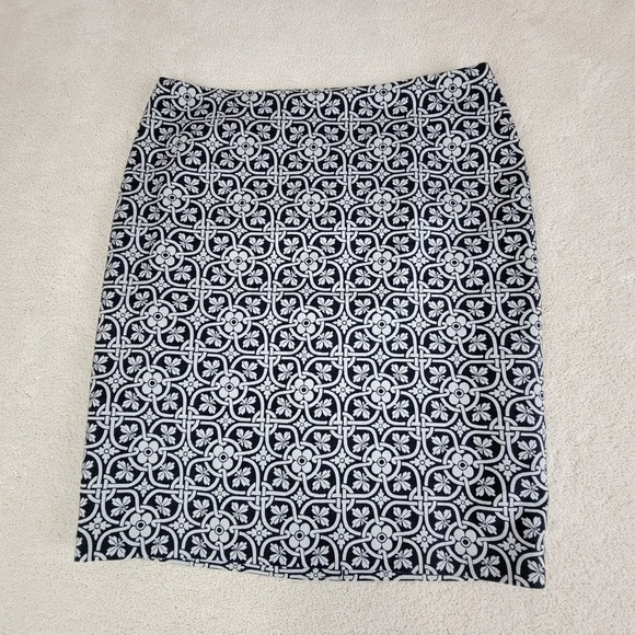 Talbots NEW Women 16 Navy White Floral Geometric Midi Career Mod Pencil Skirt - Picture 11 of 14